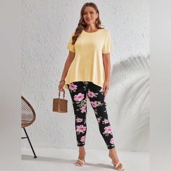 Emery Rose | Plus Solid Tee & Floral Print Leggings Various Sizes Available - Picture 3 of 5